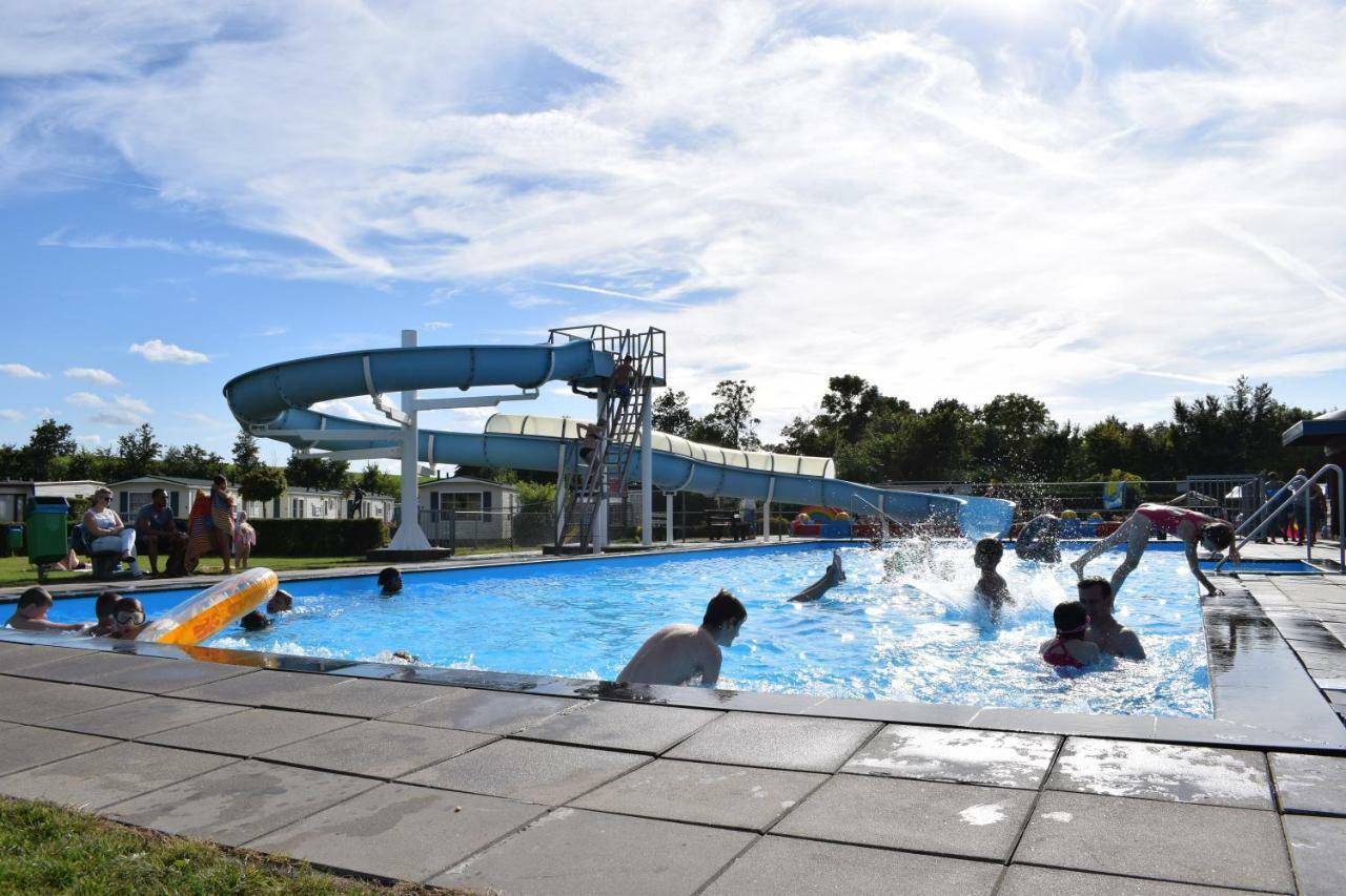 Kleintje Beer Villa Baarland Exteriör bild