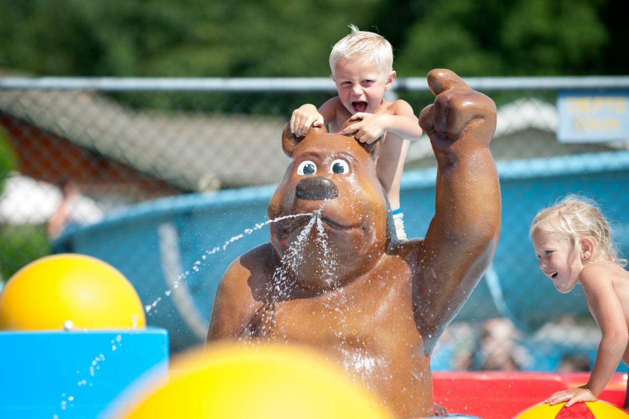 Kleintje Beer Villa Baarland Exteriör bild